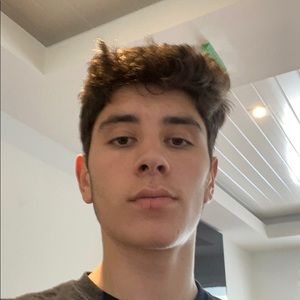 Meet your Posher, Max